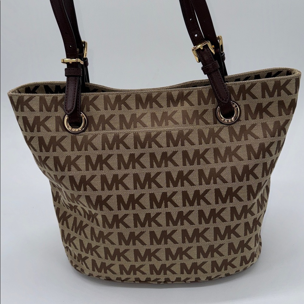 MICHAEL KORS BEIGE BROWN JACQUARD MK SIGNATURE TOTE BAG PURSE NEW - Picture 3 of 9